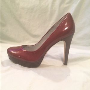 CALVIN KLEIN patent pumps 7.5